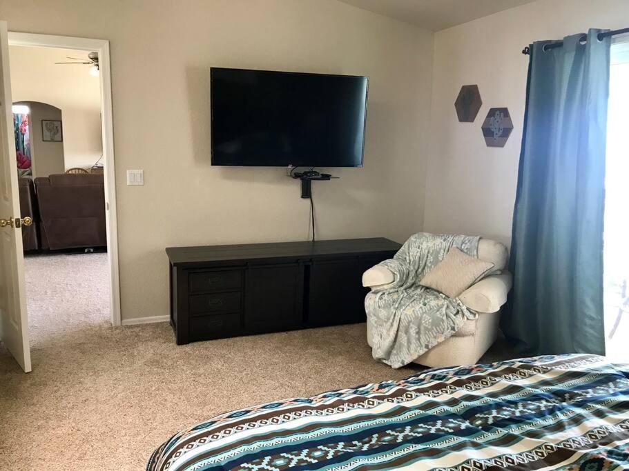 Private View On The Lake Side Of 95! Sleeps 16 Lake Havasu City Exterior photo